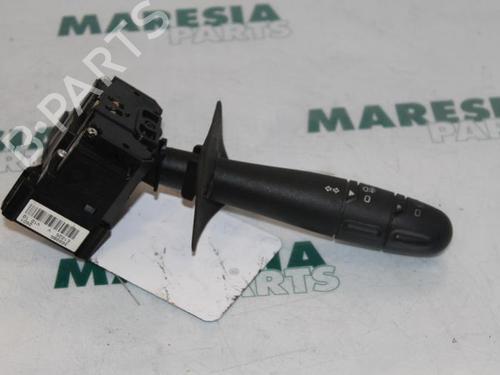 steering-column-stalk-renault-scenic-i-mpv-ja01_-fa0_-1999-2000-2001-2002-2003-2004-2005-2006-2007-2008-2009-2010-31438706 main image