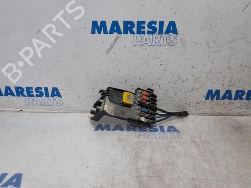 Used Fuse box PEUGEOT PARTNER Box Body/MPV 1.6 HDi (90 hp) 31468104