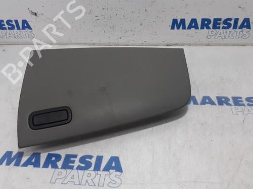 glove-box-renault-trafic-iii-van-fg_-2014-31414536 main image