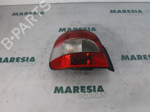 left-taillight-renault-scenic-i-mpv-ja01_-fa0_-1999-2000-2001-2002-2003-2004-2005-2006-2007-2008-2009-2010-31450425 main image