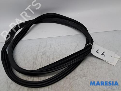 Used Rubber door seal Rubber door seal OPEL KARL (C16) 1.0 (75 hp) 33957755 33957755