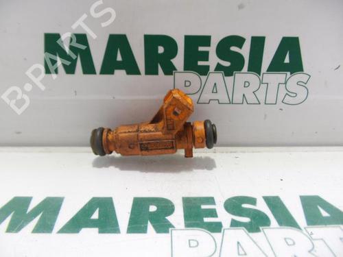 Used Injector PEUGEOT 206 CC (2D) 1.6 16V (2DNFUF, 2DNFUR) (109 hp) 31397278