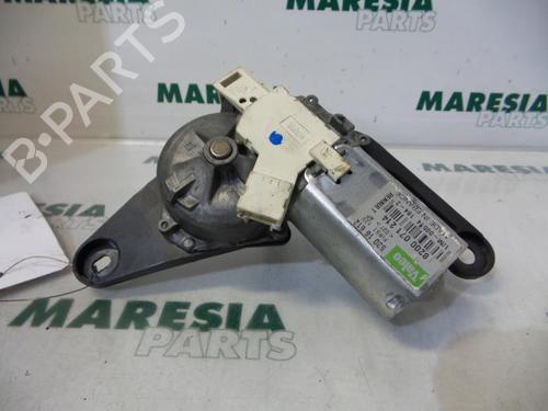 rear-wiper-motor-renault-clio-ii-bb_-cb_-1998-1999-2000-2001-2002-2003-2004-2005-2006-2007-2008-2009-2010-2011-2012-2013-2014-2015-2016-31408798 main image