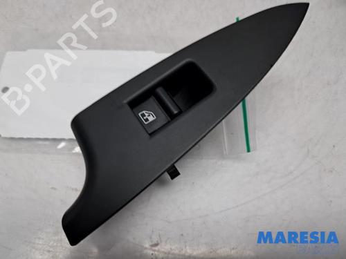 switch-alfa-romeo-giulietta-940_-2010-2011-2012-2013-2014-2015-2016-2017-2018-2019-2020-31514632 main image