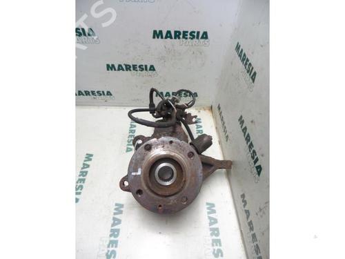 Used Left front steering knuckle CITROËN XSARA PICASSO (N68) 1.6 (95 hp) 31496147
