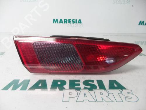 left-taillight-alfa-romeo-156-sportwagon-932_-1997-1998-1999-2000-2001-2002-2003-2004-2005-2006-31485876 main image