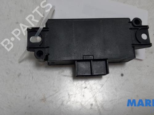 Used Electronic module RENAULT CLIO IV Grandtour (KH_) 1.5 dCi 90 (KHN3, KHN4) (90 hp) 31518460