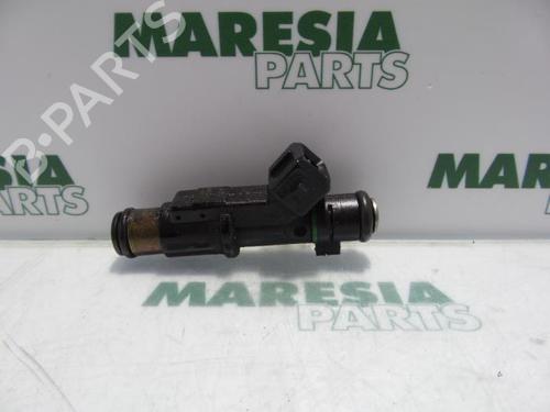 injector-peugeot-406-8b-1995-1996-1997-1998-1999-2000-2001-2002-2003-2004-2005-31498523 main image