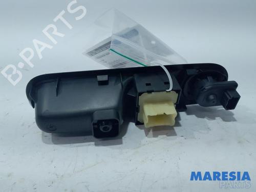 Switch RENAULT TWINGO III (BCM_, BCA_) 1.0 SCe 70 | BP31535583I30