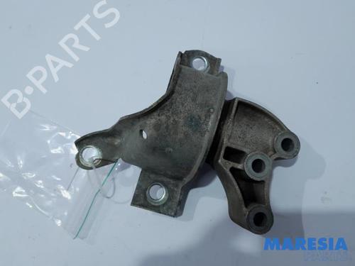 Used Gearbox mount FIAT 500 (312_) 1.2 (312AXA1A) (69 hp) 31417839