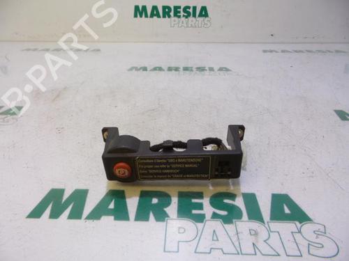 Used Electric handbrake LANCIA THESIS (841_) 2.4 (841AXB1B00) (170 hp) 31496756