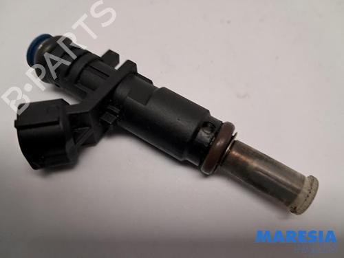 Used Injector PEUGEOT 5008 (0U_, 0E_) 1.6 16V (120 hp) 31432880