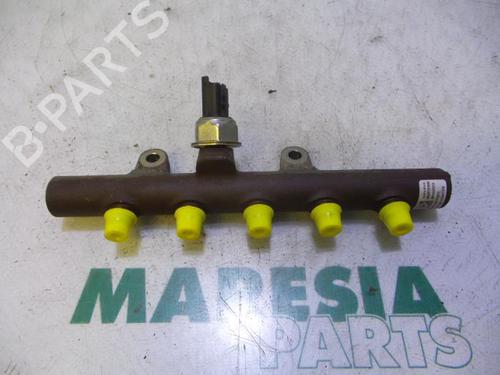 Used Injection rail RENAULT TWINGO II (CN0_) 1.5 dCi 90 (86 hp) 31397812