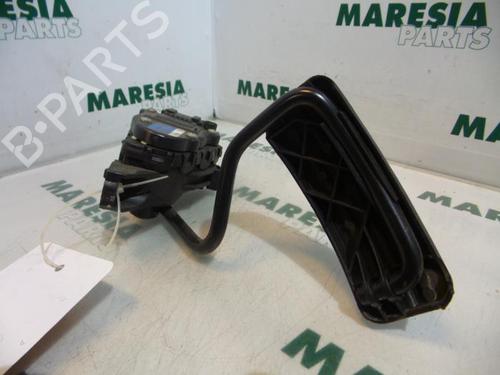 Used Electronic module RENAULT ESPACE IV (JK0/1_) 2.0 Turbo (JK0A, JK0B, JK0N) (163 hp) 31438749