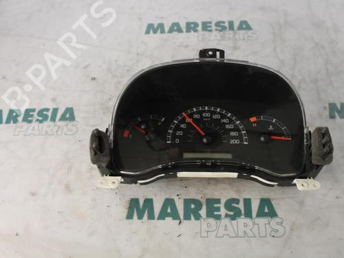 Used Instrument cluster FIAT PANDA (169_) 1.1 (169.AXA1A) (54 hp) 31530564