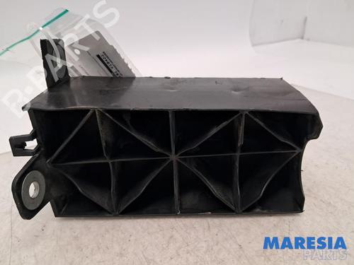 Used Support RENAULT MEGANE IV Grandtour (K9A/M/N_) 1.3 TCe 115 (K9N9) (116 hp) 31419115
