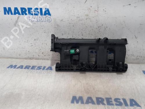 Used Injection rail RENAULT MEGANE III Grandtour (KZ0/1) 1.2 TCe (KZ2B, KZ11) (116 hp) 31525271