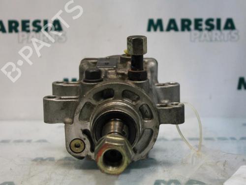 Used Fuel pump RENAULT VEL SATIS (BJ0_) 3.0 dCi (BJ0J, BJ0N) (177 hp) 31521987