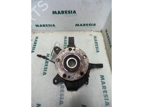 Used Left front steering knuckle RENAULT LAGUNA II (BG0/1_) 1.6 16V (BG0A, BG0L) (107 hp) 31442585