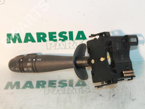 Used Steering column stalk RENAULT ESPACE IV (JK0/1_) 2.0 Turbo (JK0A, JK0B, JK0N) (163 hp) 31464526