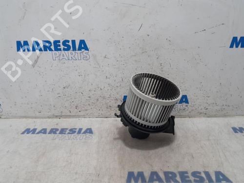 Used Heater blower motor FIAT 500 (312_) 1.2 (312AXA1A) (69 hp) 31440564