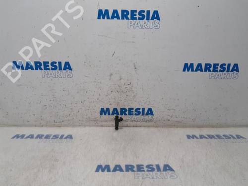 Injector PEUGEOT 208 I (CA_, CC_) 1.2 VTI 82 (82 hp) 31459871