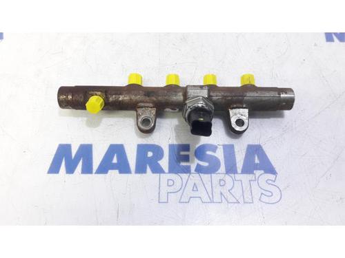 Used Injection rail Injection rail RENAULT MEGANE III Grandtour (KZ0/1) 1.5 dCi (KZ09, KZ0D, KZ1G, KZ29, KZ14, KZ1W, KZ10, KZ1F,... (110 hp) 31399924 31399924
