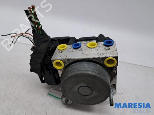 Used ABS pump FIAT 500 (312_) 1.2 (312AXA1A) (69 hp) 31483568