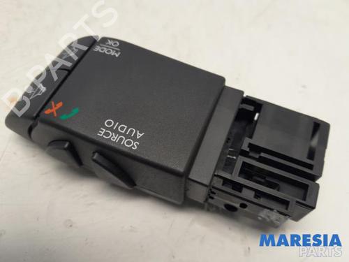 Switch RENAULT CLIO IV (BH_) 1.2 TCe 120 (BHM0) | BP31427848I30
