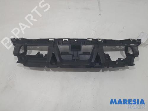Frontplade/Frontkurv PEUGEOT 5008 (0U_, 0E_) 1.6 16V (156 hp) 31383985