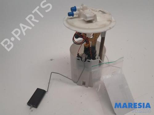 Used Fuel pump RENAULT TRAFIC III Van (FG_) 1.6 dCi 95 (FGMJ, FGMR) (95 hp) 31433856
