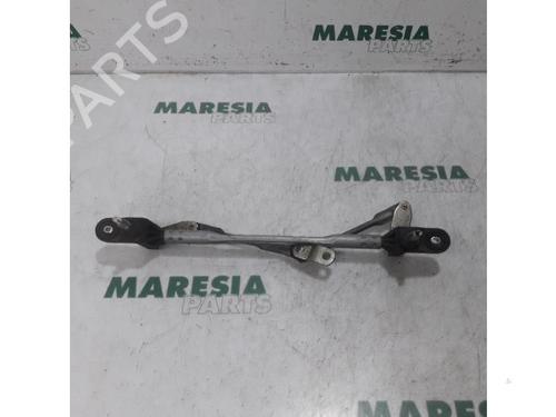 Used Front wipers mechanism FIAT 500 (312_) 0.9 (312AXG1A, 312.AXG11) (86 hp) 31420470