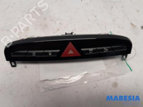 Used Warning switch PEUGEOT 308 CC (4B_) 2.0 HDi (4BRHRH, 4BRHRJ) (136 hp) 31493841