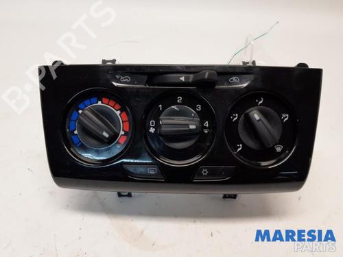 Used Climate control LANCIA YPSILON (312_) 0.9 TwinAir (312.PXG11, 312.PXG1A, 312.YXG11, 312.YXG1A) (86 hp) 31412569