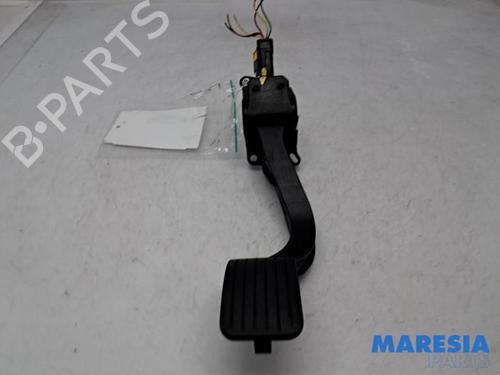 Used Pedal PEUGEOT 5008 (0U_, 0E_) 1.6 HDi (114 hp) 31471128