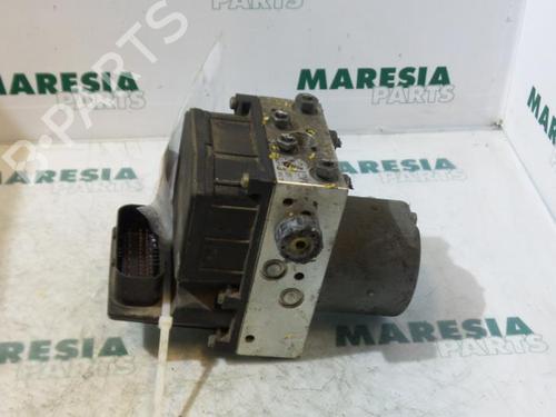 Used ABS pump FIAT STILO (192_) 1.2 16V (192_XA1B) (80 hp) 31410771