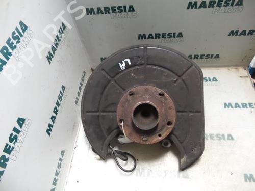 Used Left rear steering knuckle LANCIA THESIS (841_) 2.4 JTD (841.AXE1B0, 841.AXH110) (175 hp) 31395953