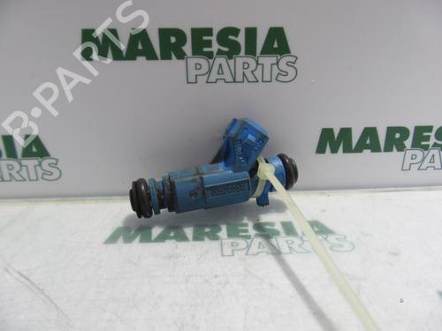 injector-fiat-punto-188_-1999-2000-2001-2002-2003-2004-2005-2006-2007-2008-2009-2010-2011-2012-31419818 main image