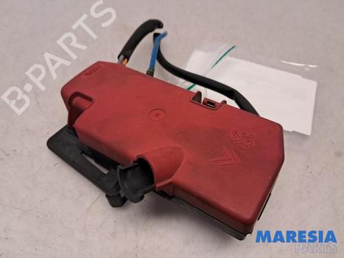 Used Fuse box CITROËN C5 III Break (RW_) 2.0 i 16V (RWRFJC, RWRFJF) (140 hp) 31535918