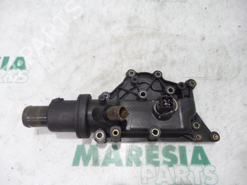 Used Thermostat housing RENAULT CLIO III (BR0/1, CR0/1) 1.4 16V (98 hp) 31490378