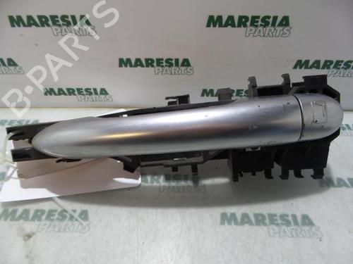 Used Front left exterior door handle RENAULT SCÉNIC II (JM0/1_) 1.5 dCi (JM0F) (82 hp) 31396261
