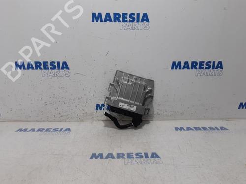 Used Engine control unit (ECU) RENAULT MEGANE IV Hatchback (B9A/M/N_) 1.2 TCe 130 (B9MR) (130 hp) 31492033