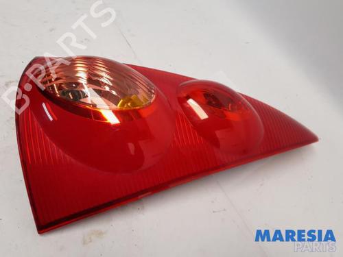 Højre baglygte PEUGEOT 107 (PM_, PN_) 1.0 (68 hp) 31462027