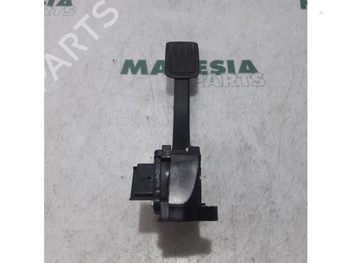 electronic-module-peugeot-308-sw-ii-lc_-lj_-lr_-lx_-l4_-2014-2015-2016-2017-2018-2019-2020-2021-31481812 main image