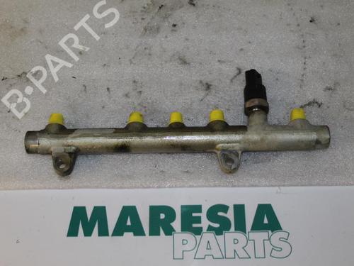 Used Injection rail RENAULT MEGANE I Classic (LA0/1_) 1.9 dCi (LA05, LA1F) (102 hp) 31483311