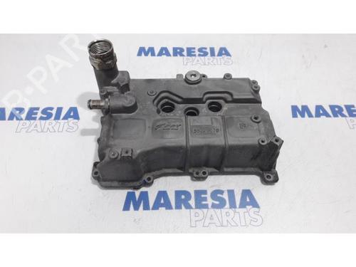 Used Valve cover FIAT 500 (312_) 0.9 (312AXG1A, 312.AXG11) (86 hp) 31480796