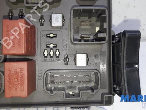 Fuse box RENAULT ESPACE IV (JK0/1_) 2.0 (JK0A, JK1D, JK0N) | BP31498736E1