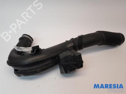 Used Pipe RENAULT TRAFIC III Van (FG_) 1.6 dCi 95 (FGMJ, FGMR) (95 hp) 31425465