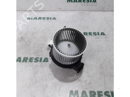 Used Heater blower motor FIAT 500 (312_) 1.2 (312AXA1A) (69 hp) 31524182