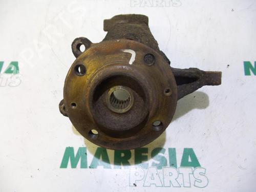 Used Left front steering knuckle PEUGEOT 206 Hatchback (2A/C) 1.1 i (60 hp) 31530863
